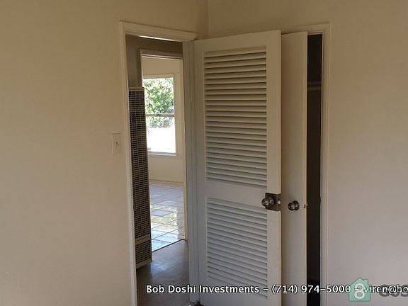 5th image of 919 N G St