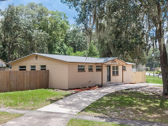 4th image of 274 Canis Dr W