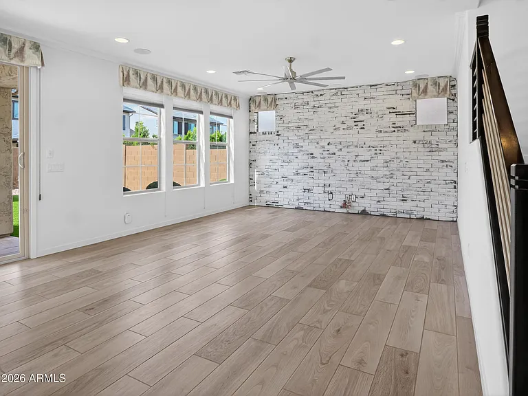 2141 E Flamingo Way — Photo 24