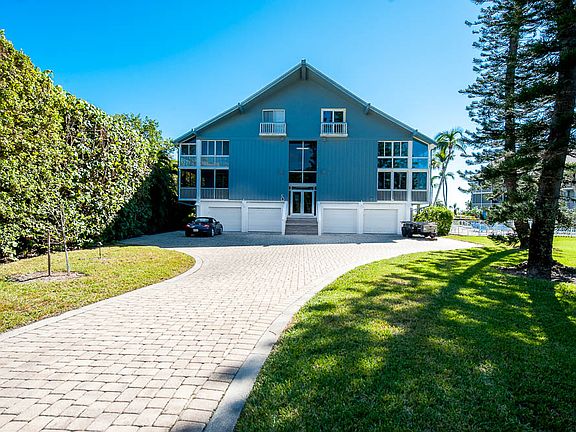 4th image of 737 E Gulf Dr Unit C2