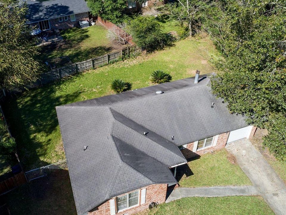 2nd image of 103 Cedar Ct