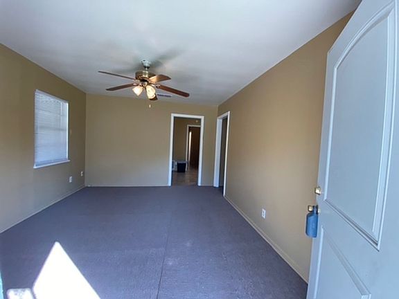 2nd image of 2942 Grassmere St