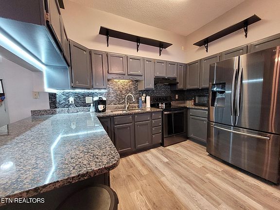 2nd image of 8522 Islandic St