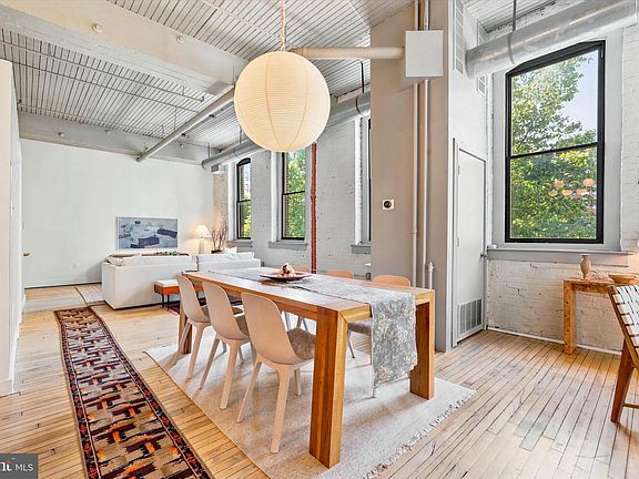 5th image of 429 N 13th St APT 3F