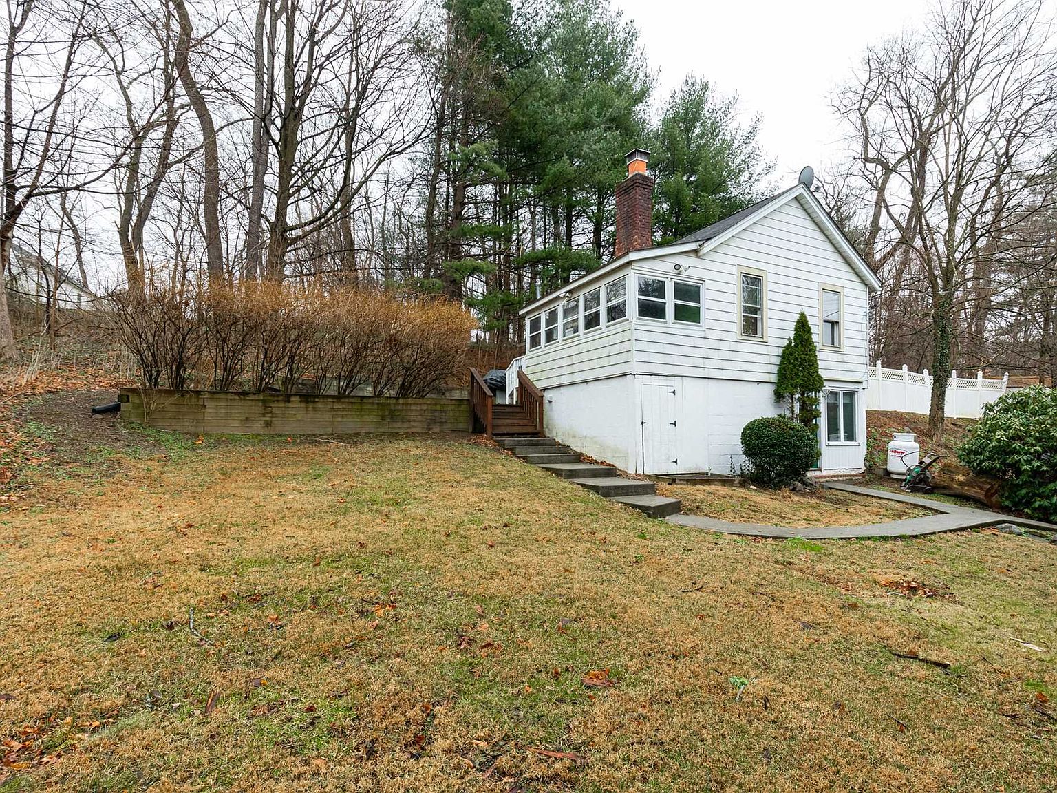 29 Noxon Rd, Poughkeepsie, NY 12603 Zillow