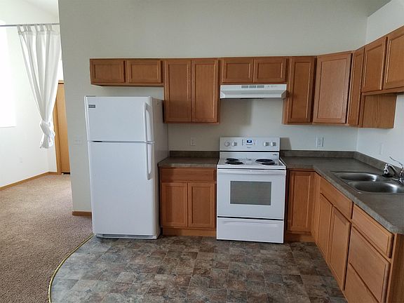 2nd image of 203 S Main St #10551374