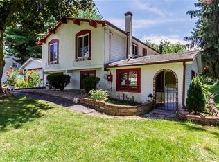 27 1/2 Straub Rd, Rochester, NY 14626