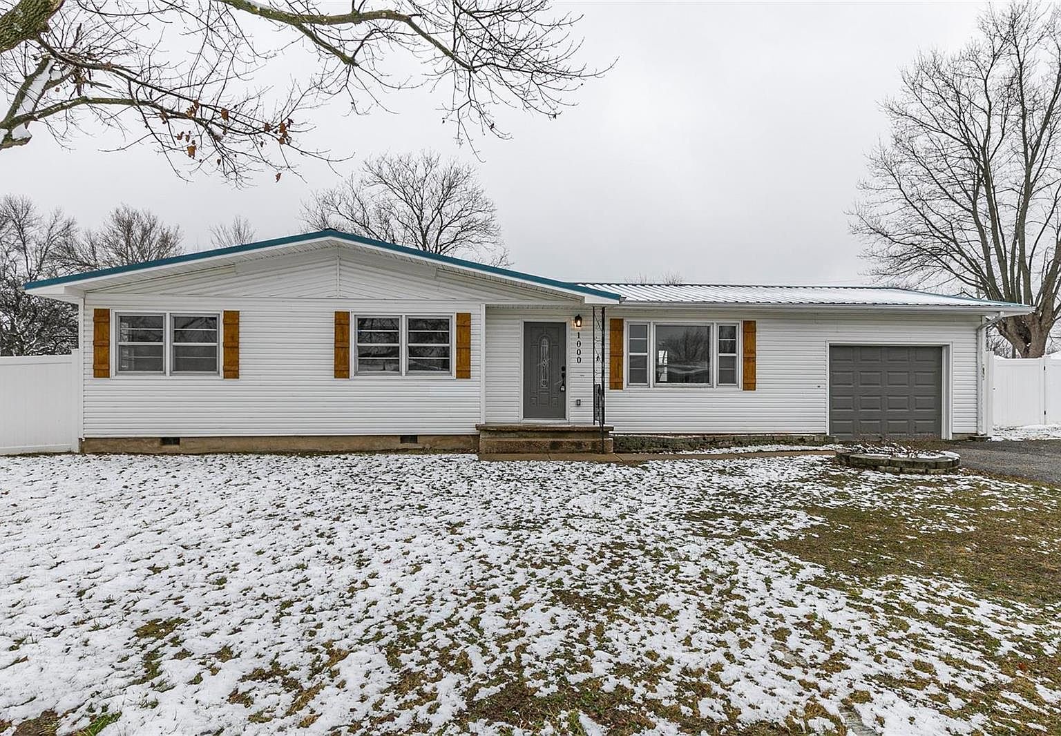 1000 Howard Dr, Lebanon, MO 65536 | Zillow