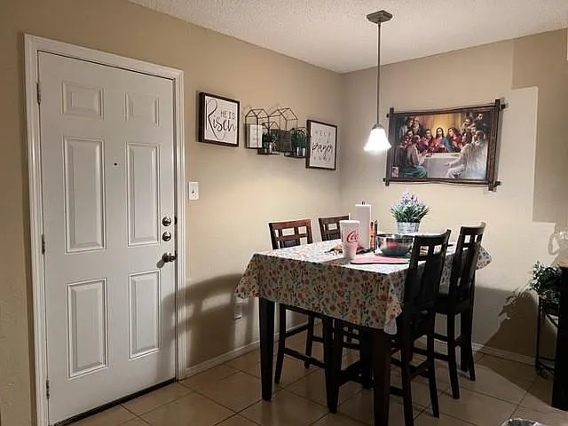 2 bed, 1.0 bath, 950 sqft, $1,500 — Photo 4