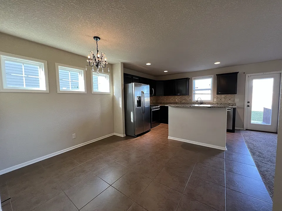 9565 Red Sunset Ct