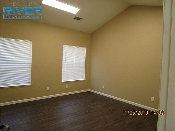 4th image of 1634 Starr Dr #1