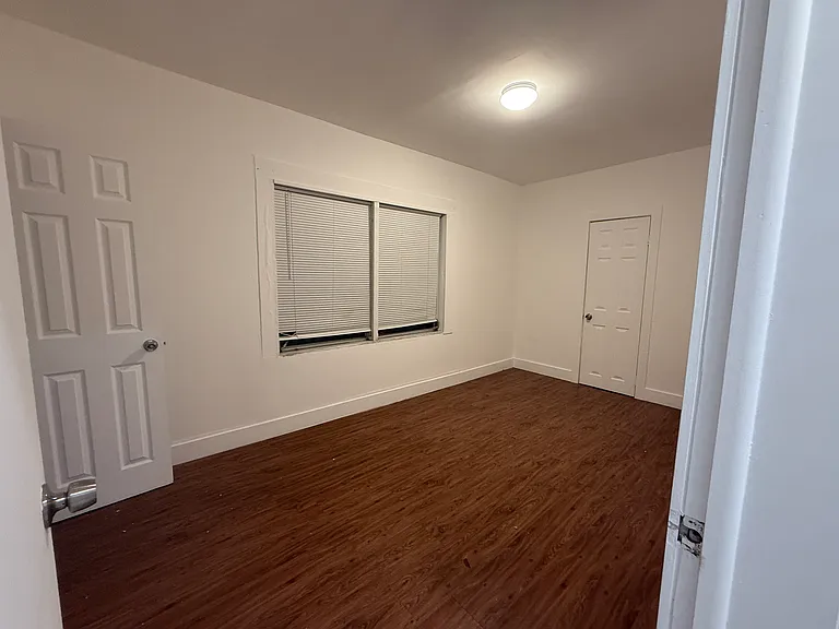 732 NW 12th Ct — Photo 10