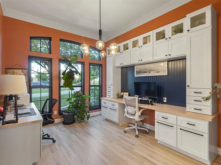 1504 Brook Ln — Photo 21