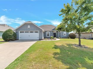 4001 Ridgeton St, Springdale, AR 72764