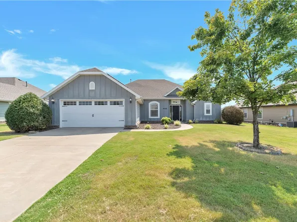 4001 Ridgeton St, Springdale, AR 72764