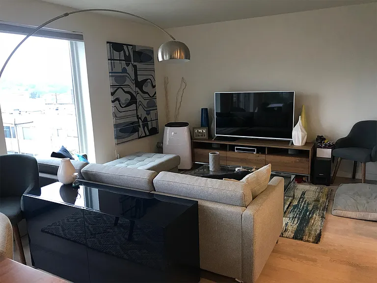 515 Summit Ave E #303 — Photo 4