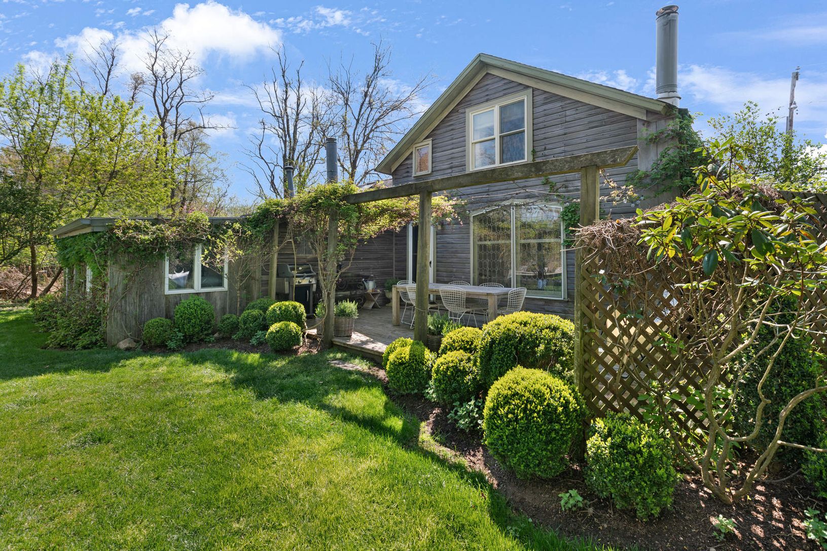 16 Redwood Rd, Sag Harbor, NY 11963 Out East