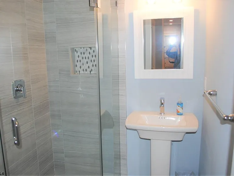 4 S Coolidge Ave #B — Photo 12