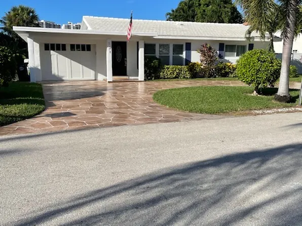 121 Tacoma Ln, Palm Beach Shores, FL 33404