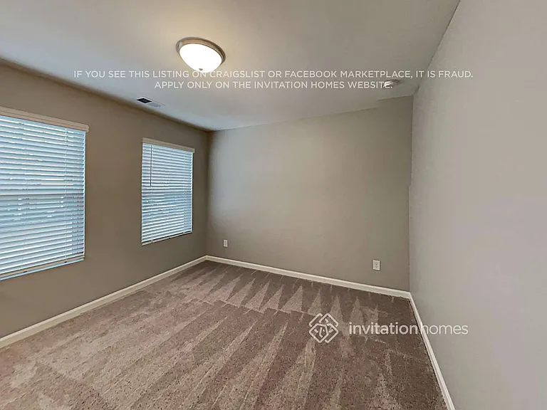 555 S Fortune Way — Photo 7