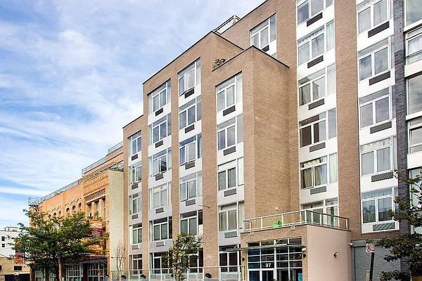 Rented by Bold New York | media 21