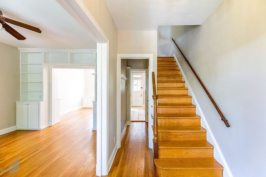 1st image of 326 17th St NE