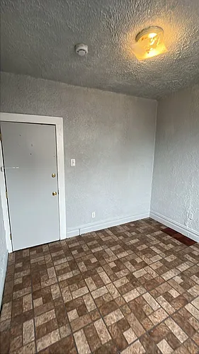 214 Hawthorne Ave #3 Photo 1