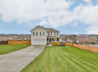 138 Bend Ct, Johnson City, TN 37615