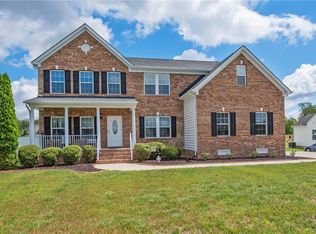 1414 Mangrove Bay Ct, Chester, VA 23836