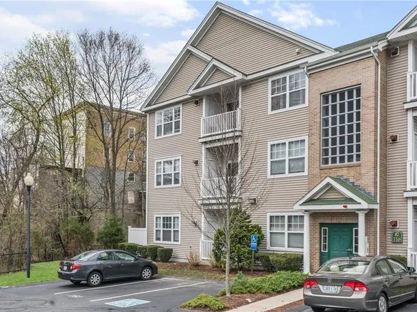 116 Mill St APT 202, Woonsocket, RI 02895