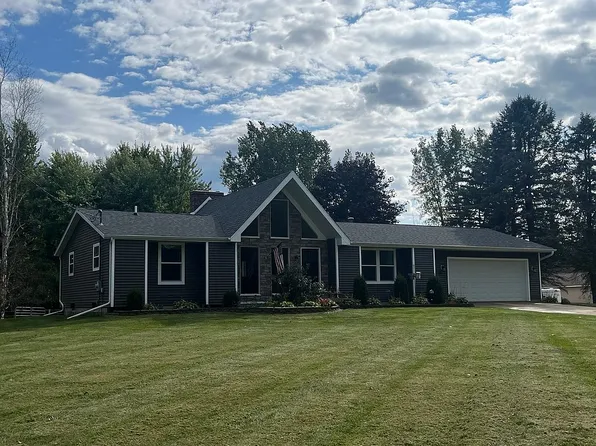 8893 Murphy Lake Rd, Vassar, MI 48768