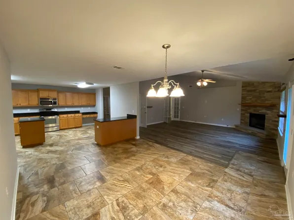 1810 Twin Pine Blvd, Gulf Breeze, FL 32563