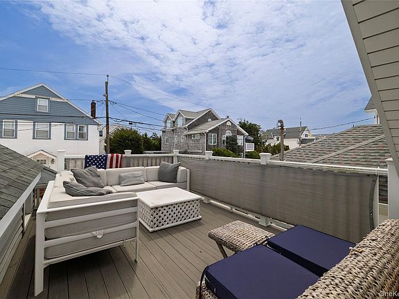 4th image of 129 Hewlett Avenue