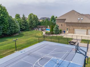 4523 Corktree Rd, Naperville, IL 60564