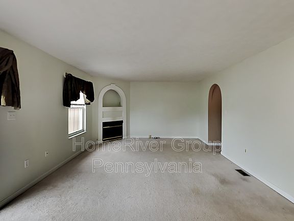 2nd image of 619 Carters Grove Dr