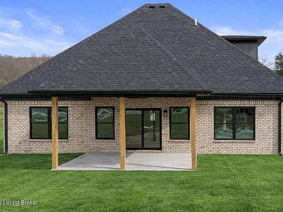 3rd image of 2 Valleywood Ct