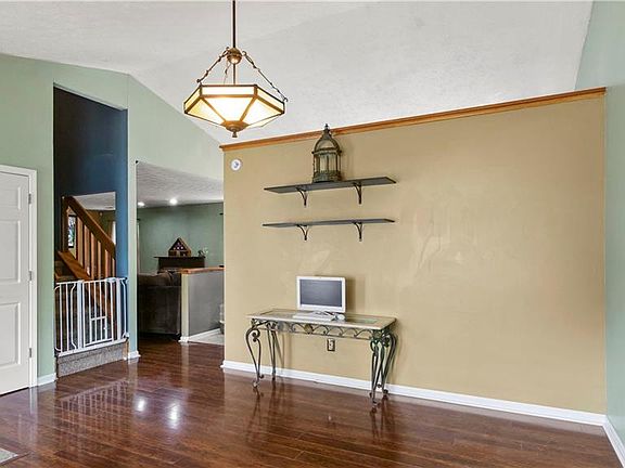 3rd image of 701 Washington Cove Way
