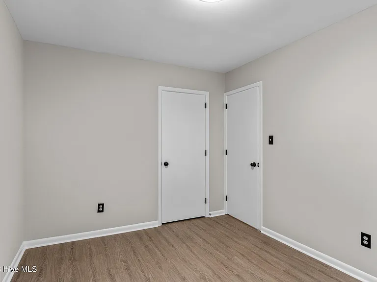 L48 Port West Ct #4D — Photo 26