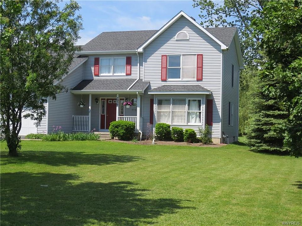 2nd image of 7059 Tonawanda Creek Rd