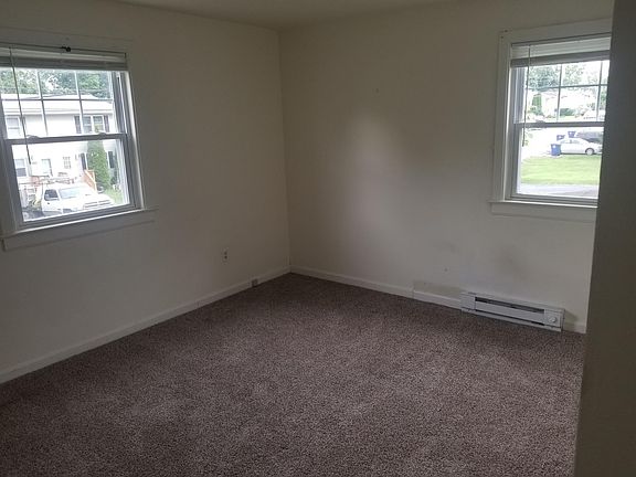 5th image of 403 Cherrydale Ave
