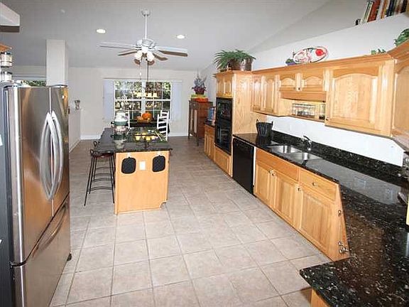 5th image of 1618 Woodlawn Way