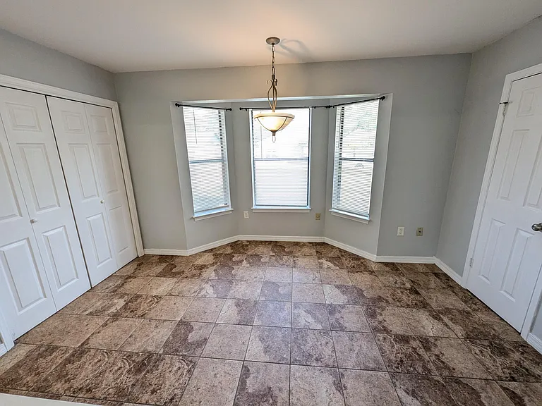 2236 Prytania Cir — Photo 8