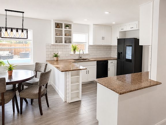 4th image of 5707 Flamingo Ct