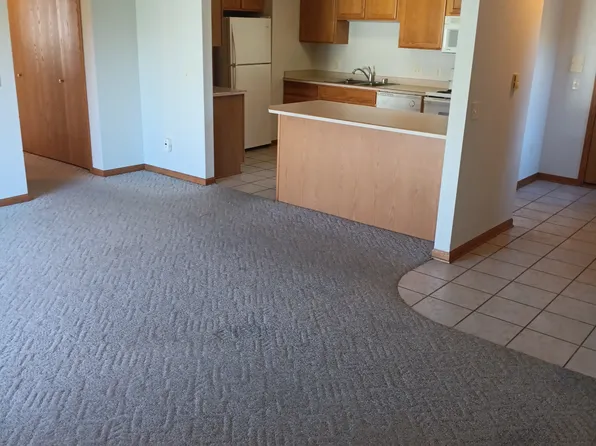 585 Kelvington Dr #3, Sun Prairie, WI 53590