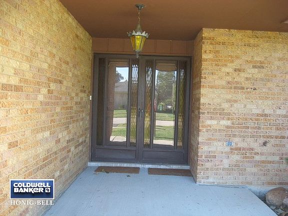 2nd image of 8514 Loveland Ln