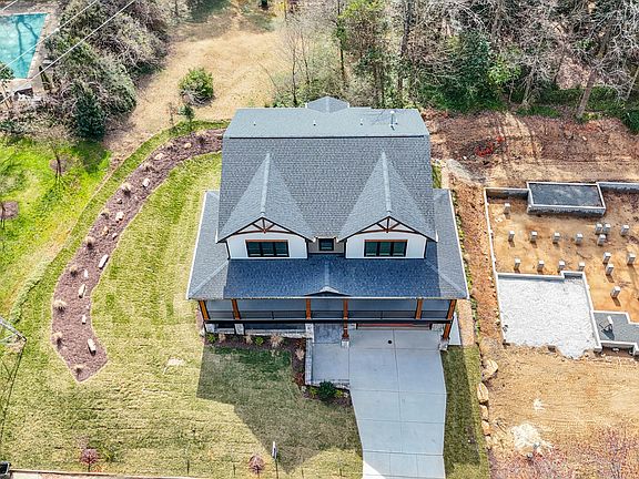 5th image of 2907 Churchill Rd