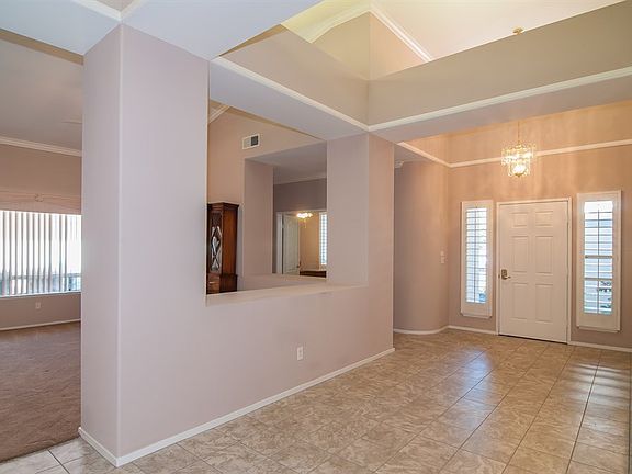 4th image of 77681 Carinda Ct