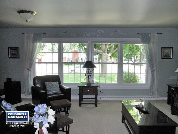 Quadruple Picture Window