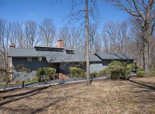 12 Green Hills Rd, Mendham, NJ 07945