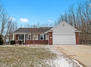 1540 Villa View Ln, Howell, MI 48843